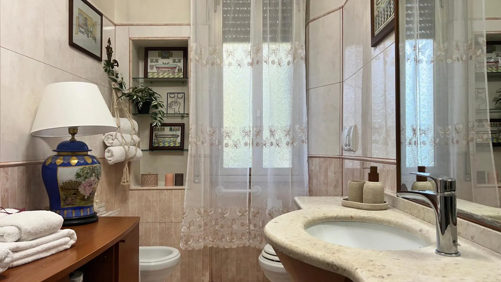 Alcave Holiday Home Rom 0*,  Italien